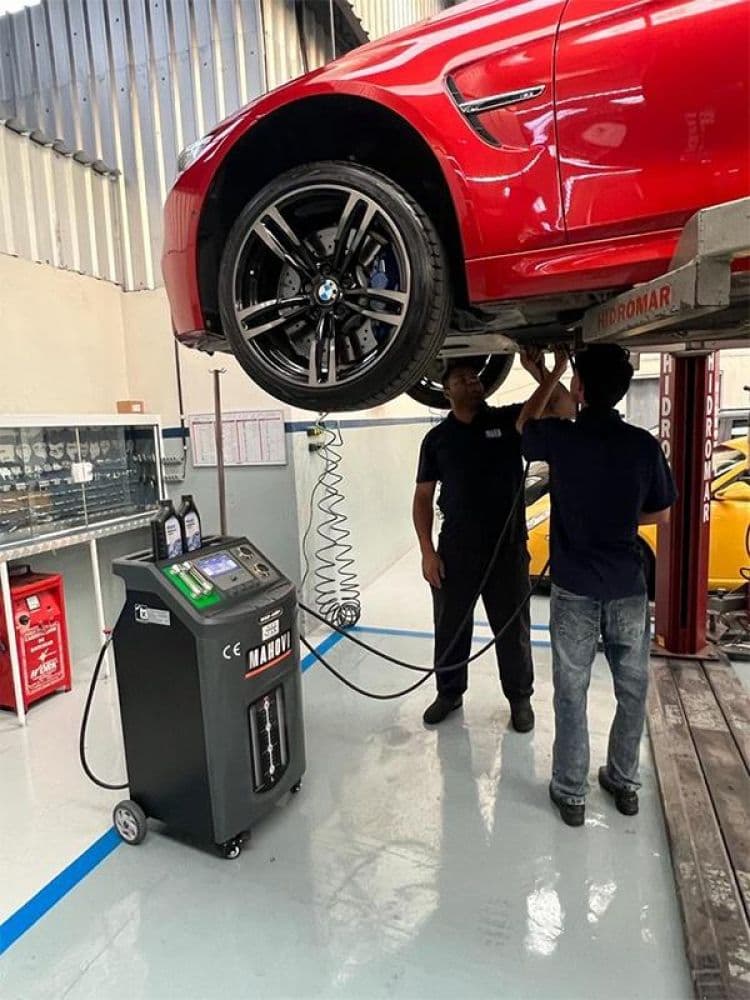 Troca de óleo Câmbio Automático Diferencial e Motor na JK Transmissão