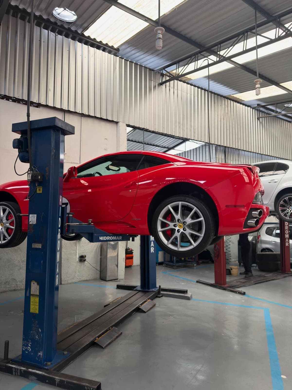 Manutenção de Câmbio Automático Ferrari - JK Transmissão